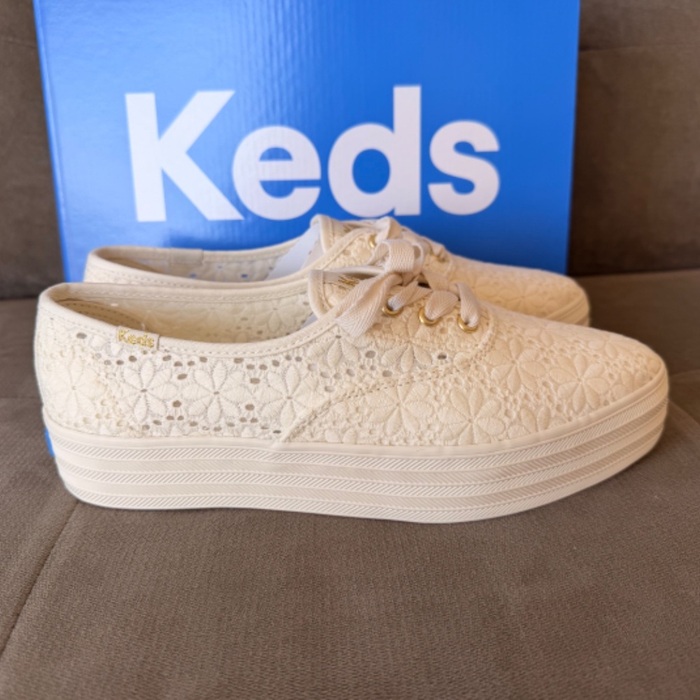 Keds Point Lace-Up Eyelet - Picture 2 of 7